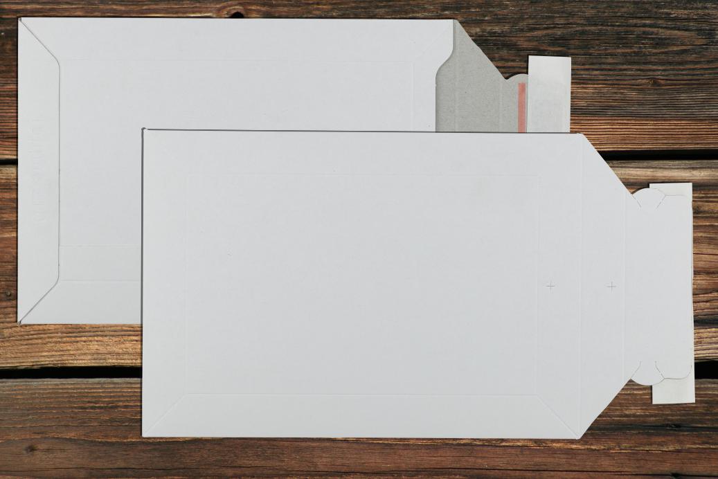 Kartontaschen 175x250 mm Haftklebend Weiß 500 g/qm